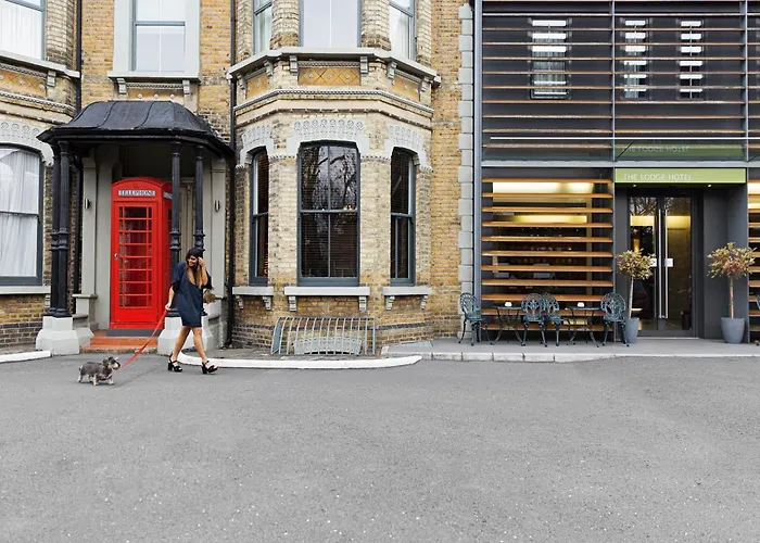 The Lodge Hotel - Putney Londra